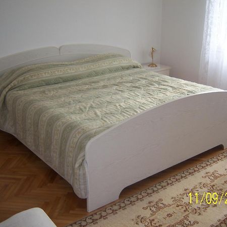 Apartments Cerin 파자나 객실 사진